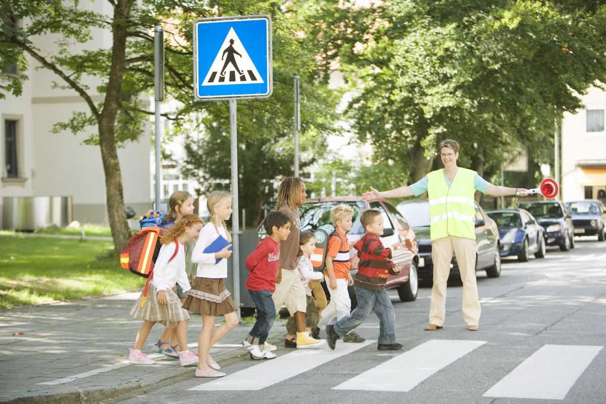 Kinder im Straßenverkehr schützen | Tipps für Eltern
